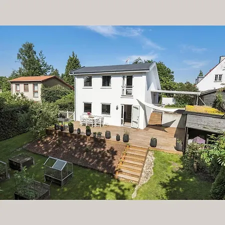 Cozy House In Kongens Lyngy Close To Lake And Copenhagen