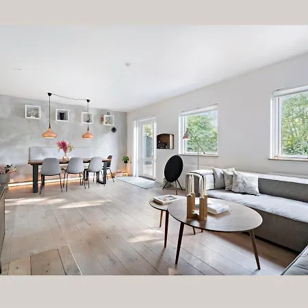 Cozy House In Kongens Lyngy Close To Lake And Copenhagen *